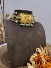 Load image into Gallery viewer, Gulzar Hasli Necklace
