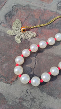 Load image into Gallery viewer, Pearl Pop Necklace
